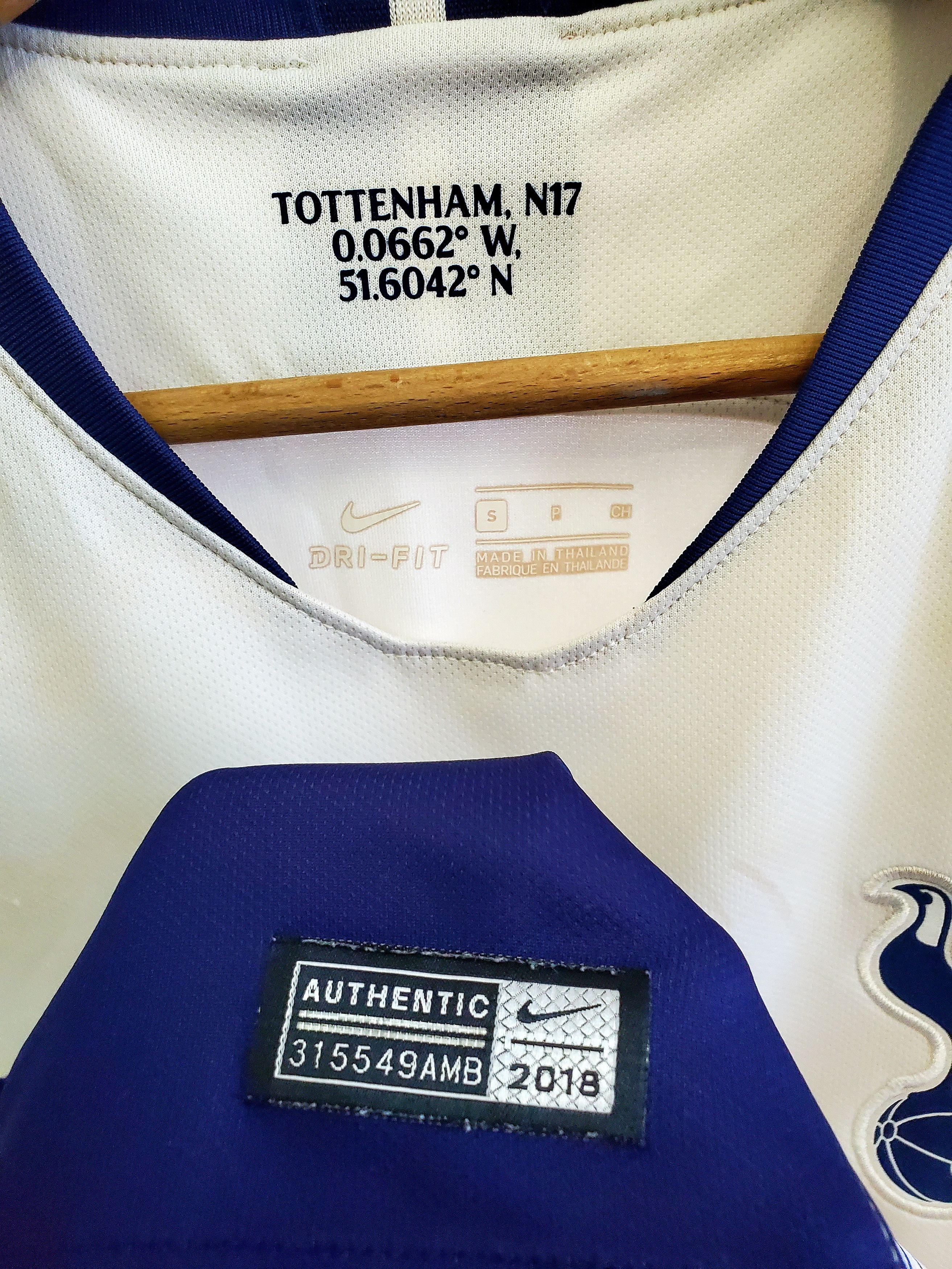 Nike Tottenham 2018-19 home nike soccer jersey size S Size US S / EU 44-46 / 1 - 3 Thumbnail