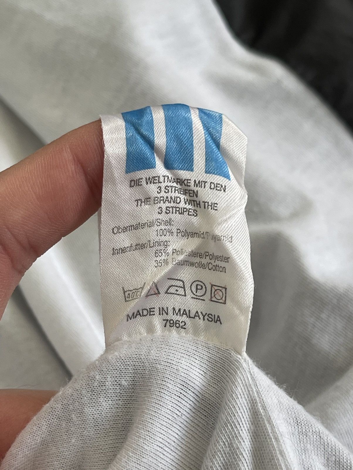 Adidas 90s Vintage Adidas Y2k Nylon Baggy Windbreaker Track Jacket Size US L / EU 52-54 / 3 - 11 Thumbnail