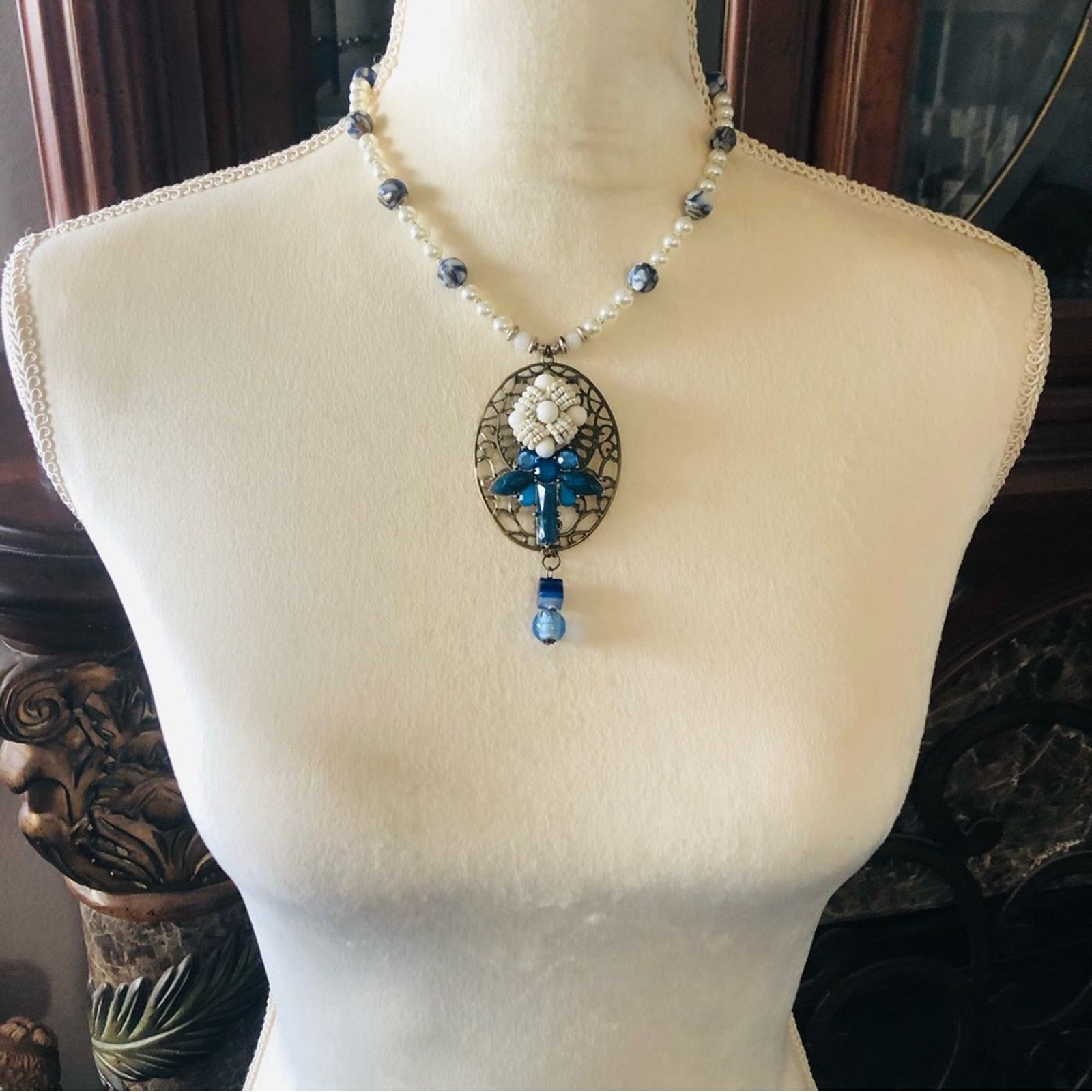 Handmade Handcrafted repurpose cal-silica pearl necklace Size ONE SIZE - 5 Thumbnail