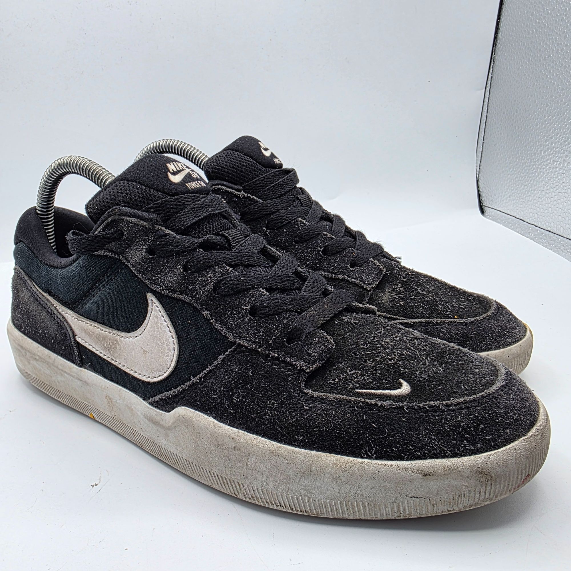 Nike SB Force 58 Men Size 7 Black White Skateboard Skate Sho
