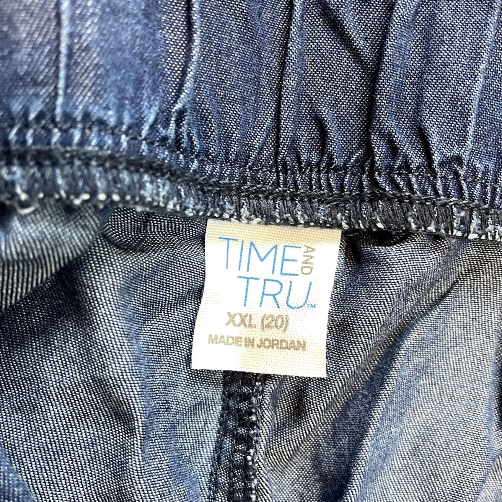 Vintage Time and Tru Paperbag Shorts Womens 20 XXL Blue Chambray Belted Lyocell Stretch Size 42" / US 20 - 6 Thumbnail