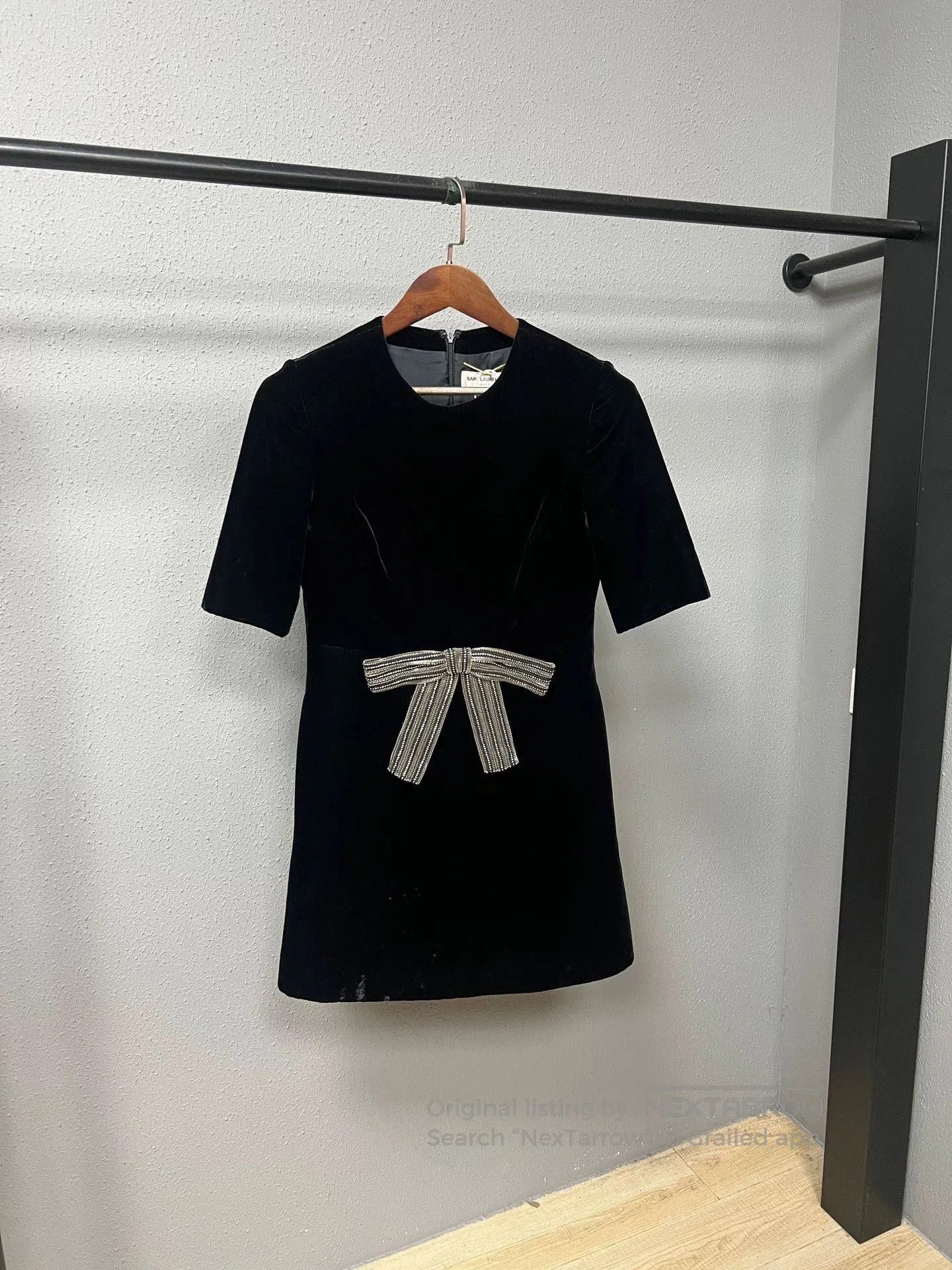 Yves Saint Laurent black velvet bow detail dress. Size M / US 6-8 / IT 42-44 - 1 Thumbnail