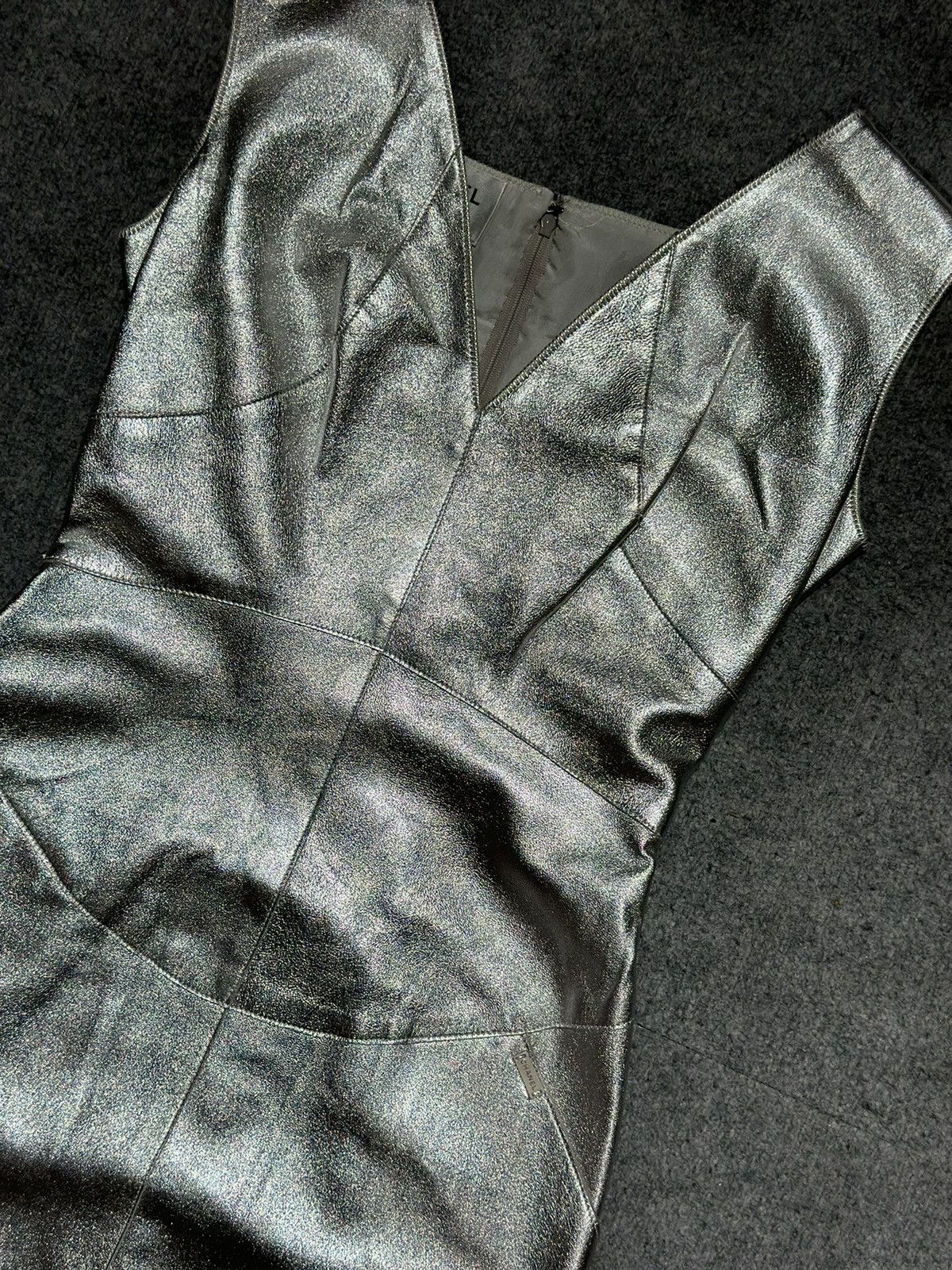 Chanel × Vintage Chanel Fall 1999 Leather & Silk Dress Size XS / US 0-2 / IT 36-38 - 4 Thumbnail