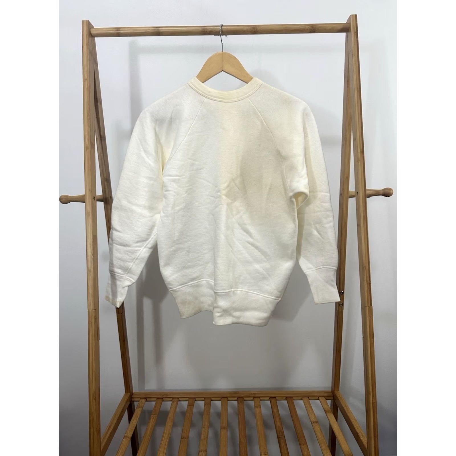 Hanes VTG Hanes Wind Shield Raglan Sweatshirt Crewneck Thick Cream L Mens 50s 42-44 Size L Size US L / EU 52-54 / 3 - 2 Thumbnail
