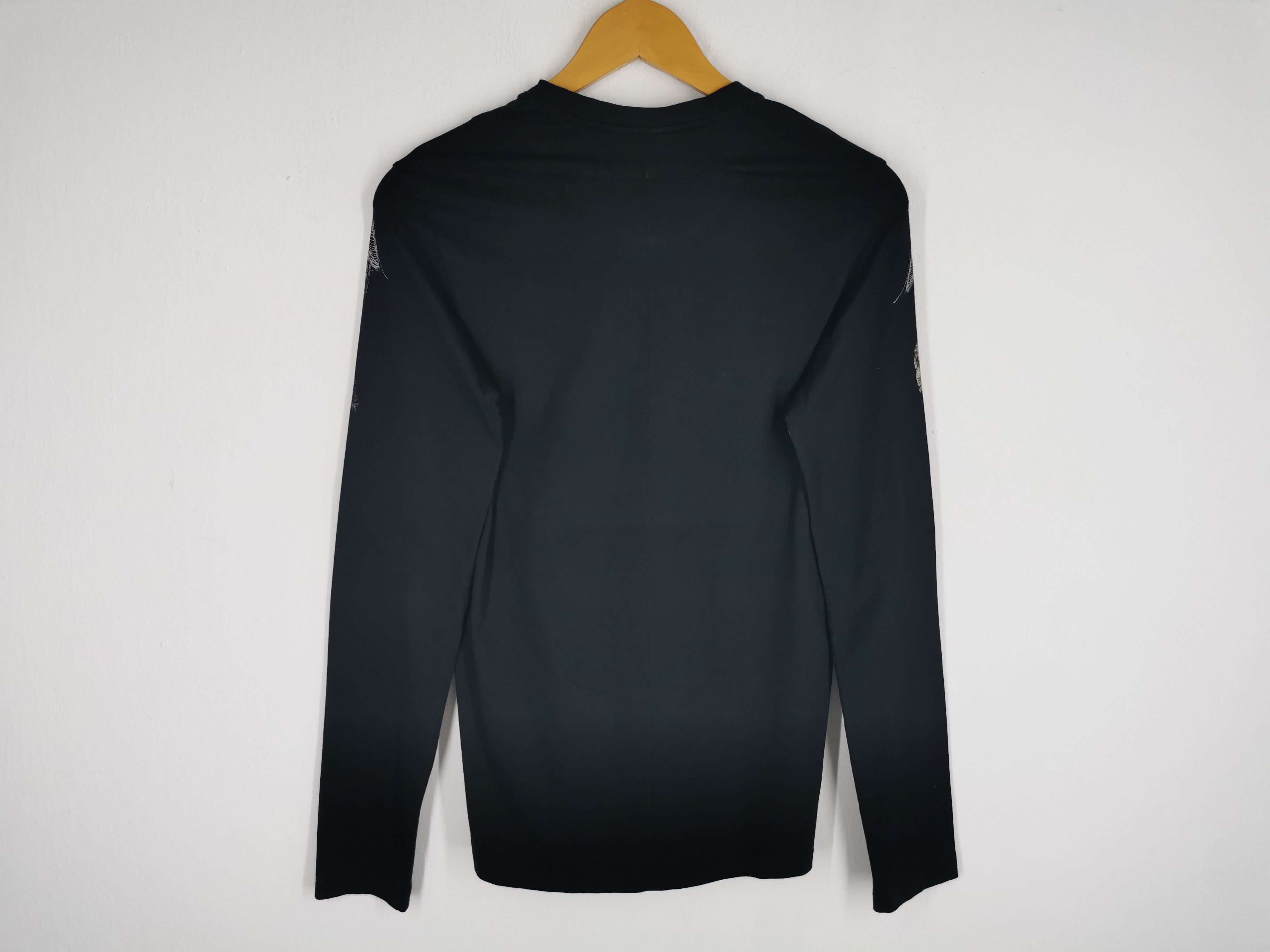 Givenchy Givenchy Big Logo Tee T Shirt Made In Italy Size M Size M / US 6-8 / IT 42-44 - 2 Thumbnail