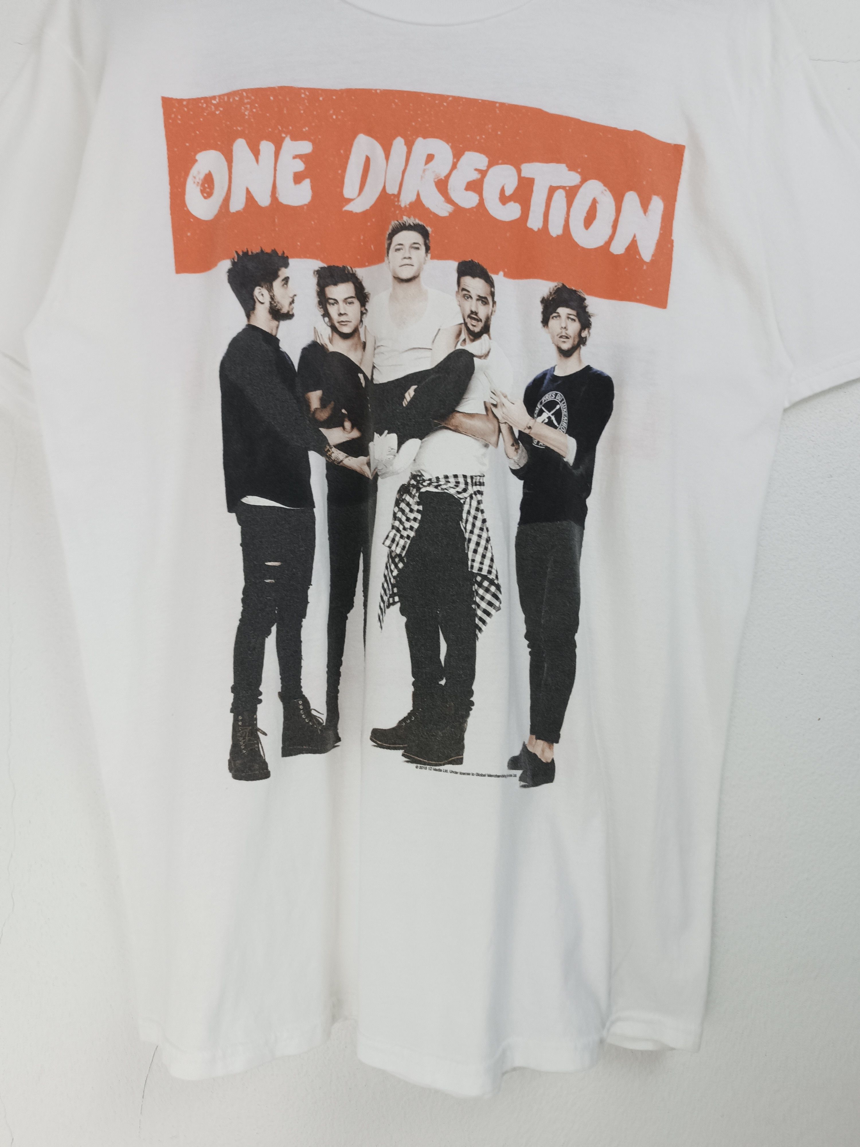 Band Tees VINTAGE ONE DIRECTION TOUR TEE harry styles swift zayn Size US M / EU 48-50 / 2 - 7 Thumbnail