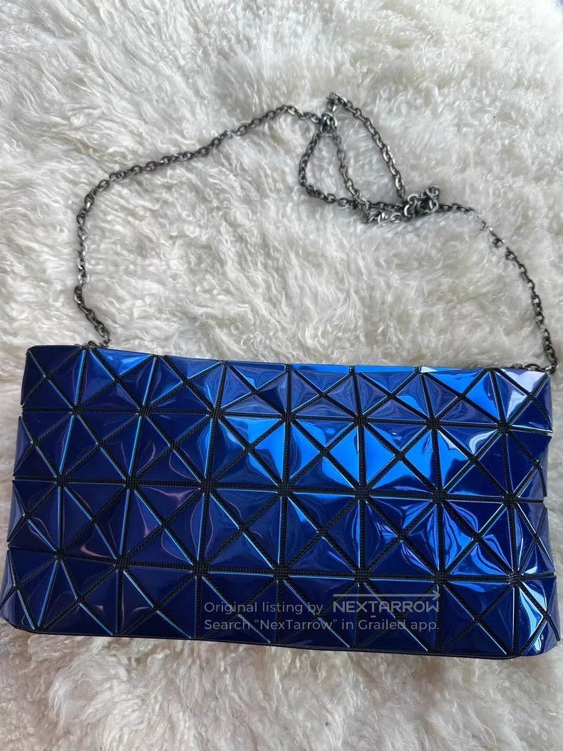 Issey Miyake Issey Miyake Metallic Blue Chain Bag Size ONE SIZE - 1 Thumbnail