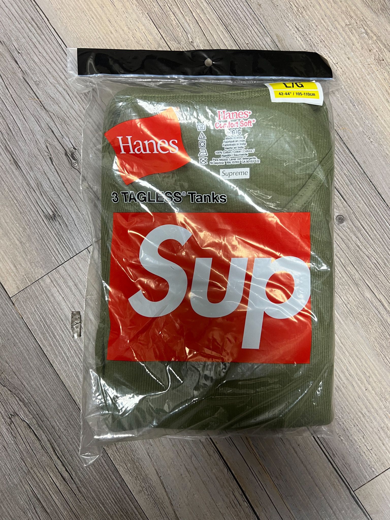 Hanes × Supreme Supreme Hanes Tagless Tank Top (3 Pack) Olive • L Size US L / EU 52-54 / 3 - 2 Thumbnail