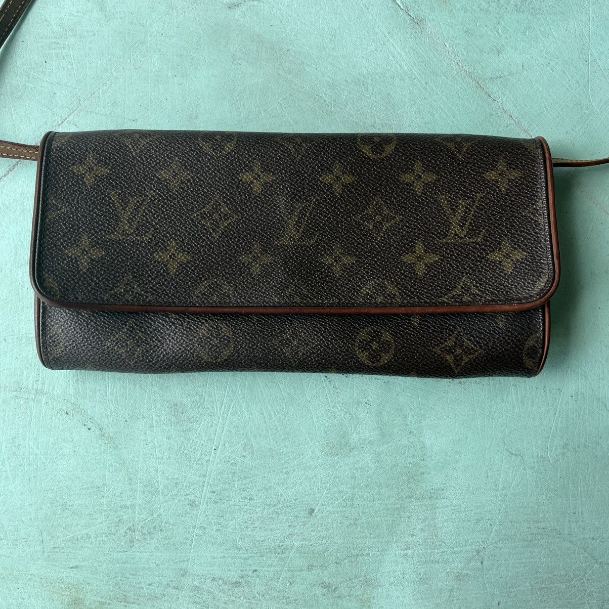 Louis Vuitton LOUIS VUITTON POCHETTE TWIN Size ONE SIZE - 1 Thumbnail
