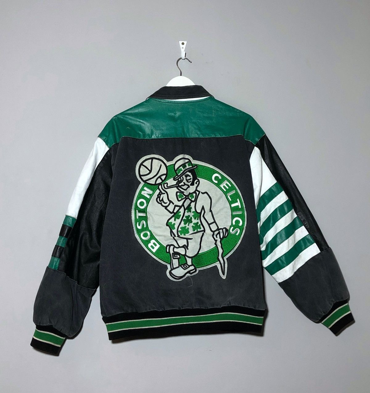 Jeff Hamilton Vintage 90s Boston Celtics Jeff Hamilton NBA Rare Jacket Size US XL / EU 56 / 4 - 1 Thumbnail