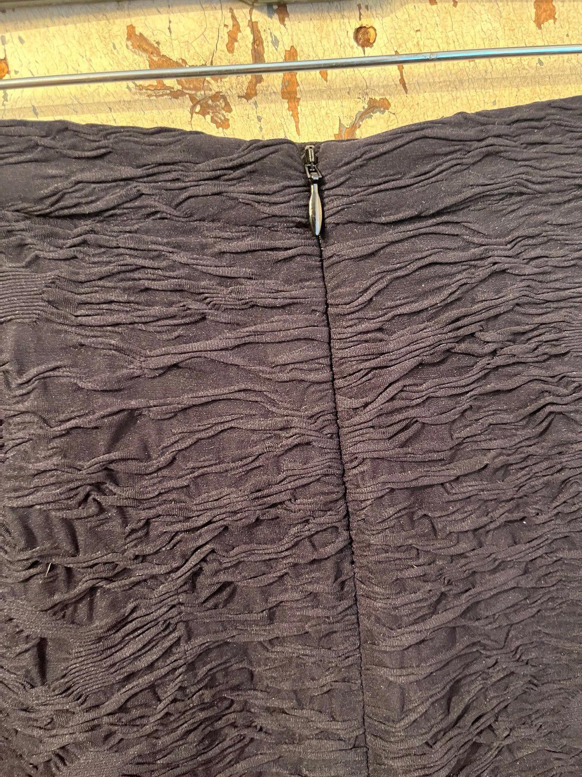 Designer Doncaster Women's skirt Pencil Above Knee Size 4 Size 28" / US 6 / IT 42 - 3 Thumbnail