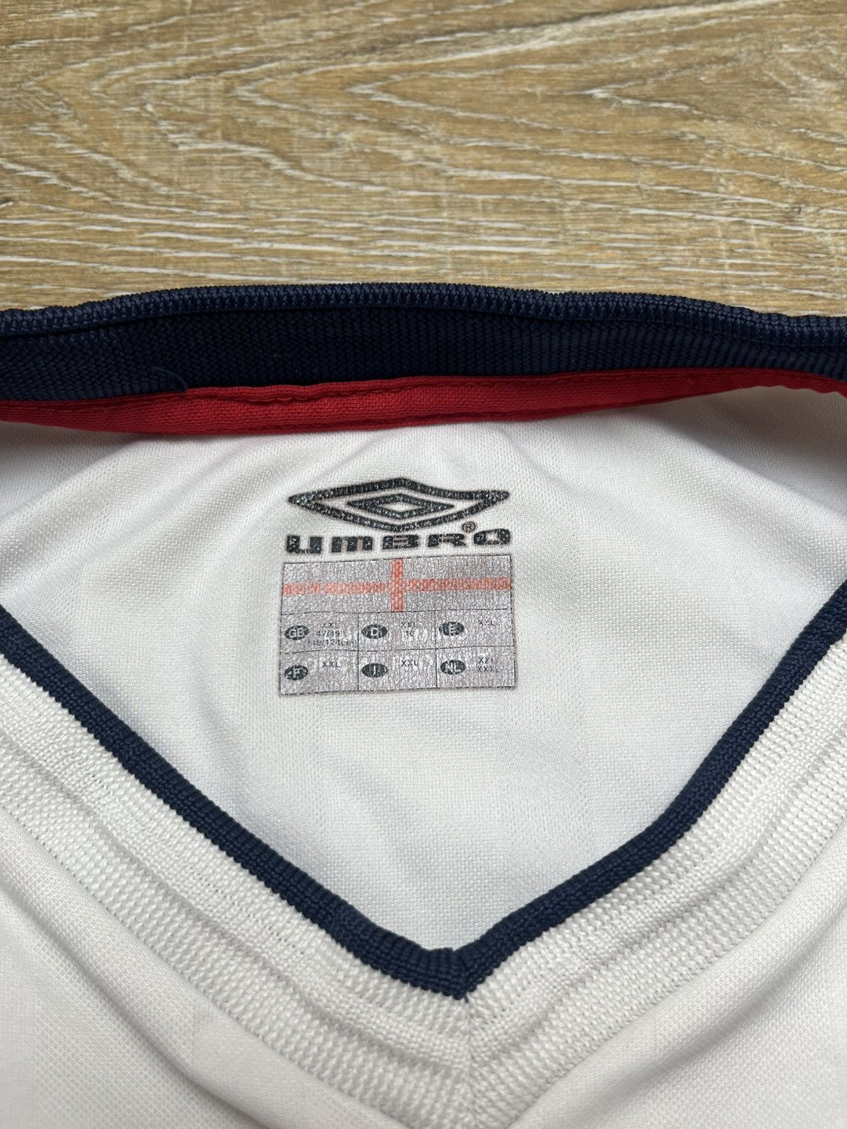Umbro VINTAGE ENGLAND 2002 JERSEY Size US XL / EU 56 / 4 - 3 Thumbnail