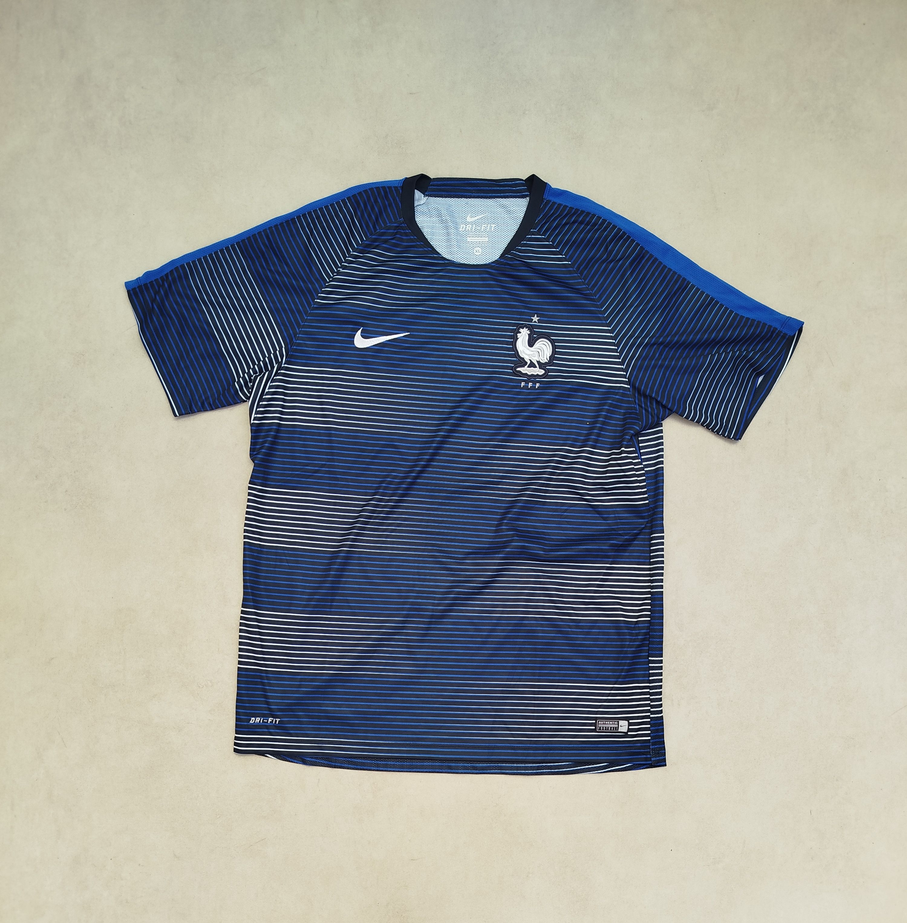 Nike France 2016 - 2017 Pre-match football Nike shirt jersey Size US XL / EU 56 / 4 - 1 Thumbnail