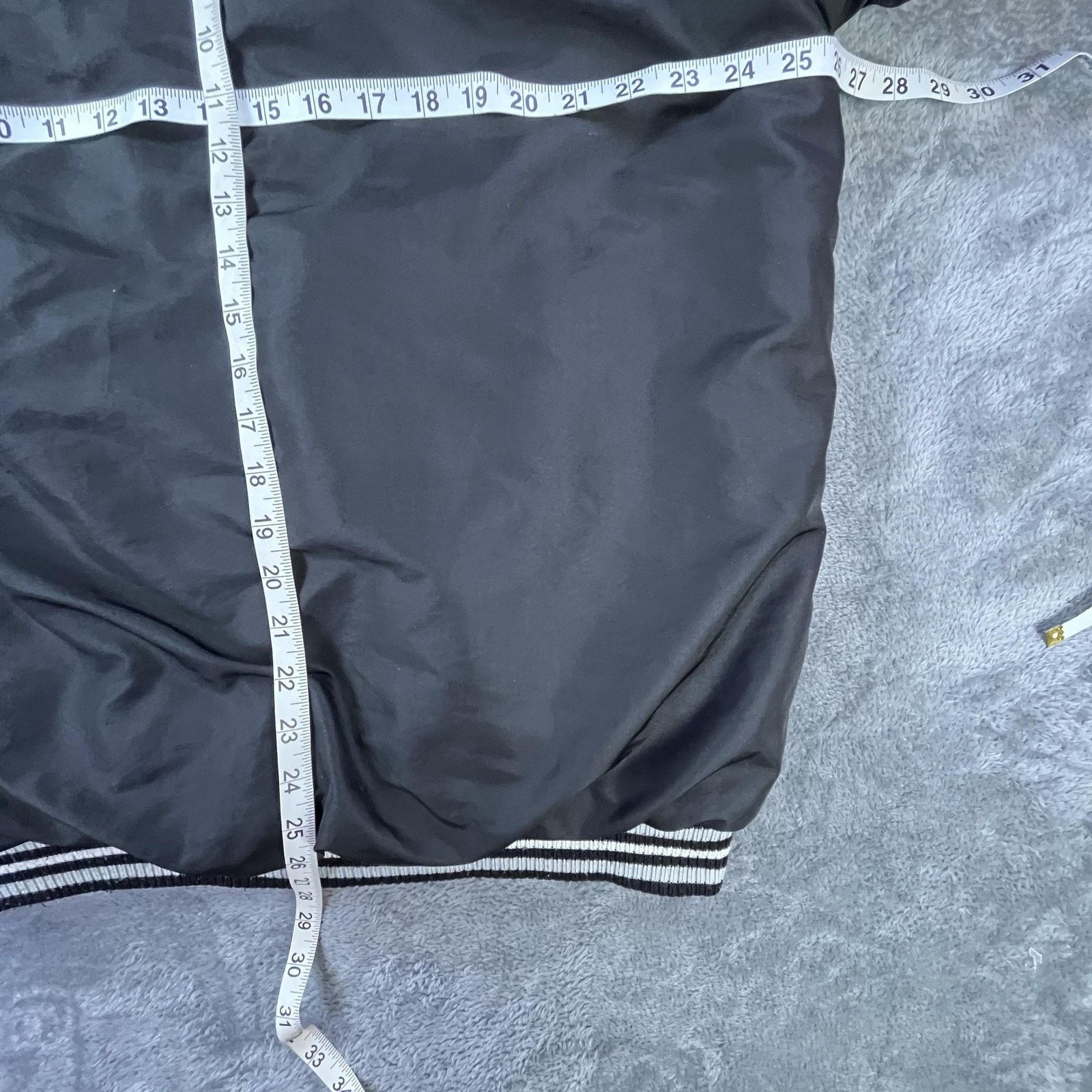 NBA Brooklyn Nets Reversible Jacket Large Black Gray Basketball Size US L / EU 52-54 / 3 - 10 Thumbnail