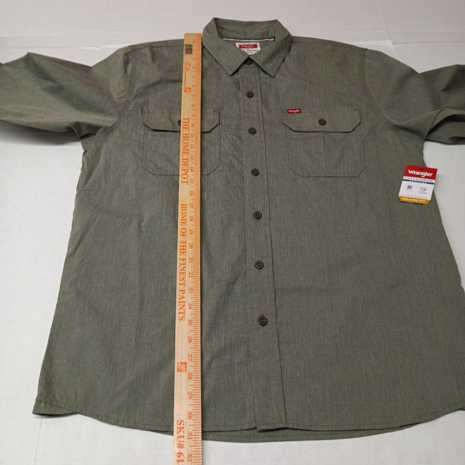 Wrangler Wrangler Big Men's Relaxed Fit Woven Shirt Size L Green Size US L / EU 52-54 / 3 - 7 Thumbnail
