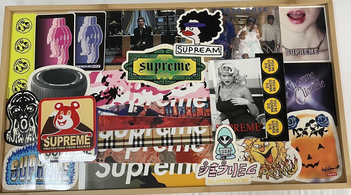 Supreme ss19 outlet sticker