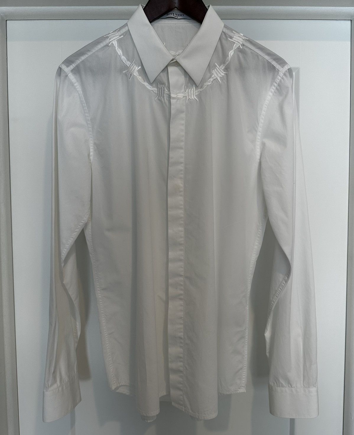 Givenchy Givenchy Barbed Wire Embroidered Collar Size US M / EU 48-50 / 2 - 1 Thumbnail