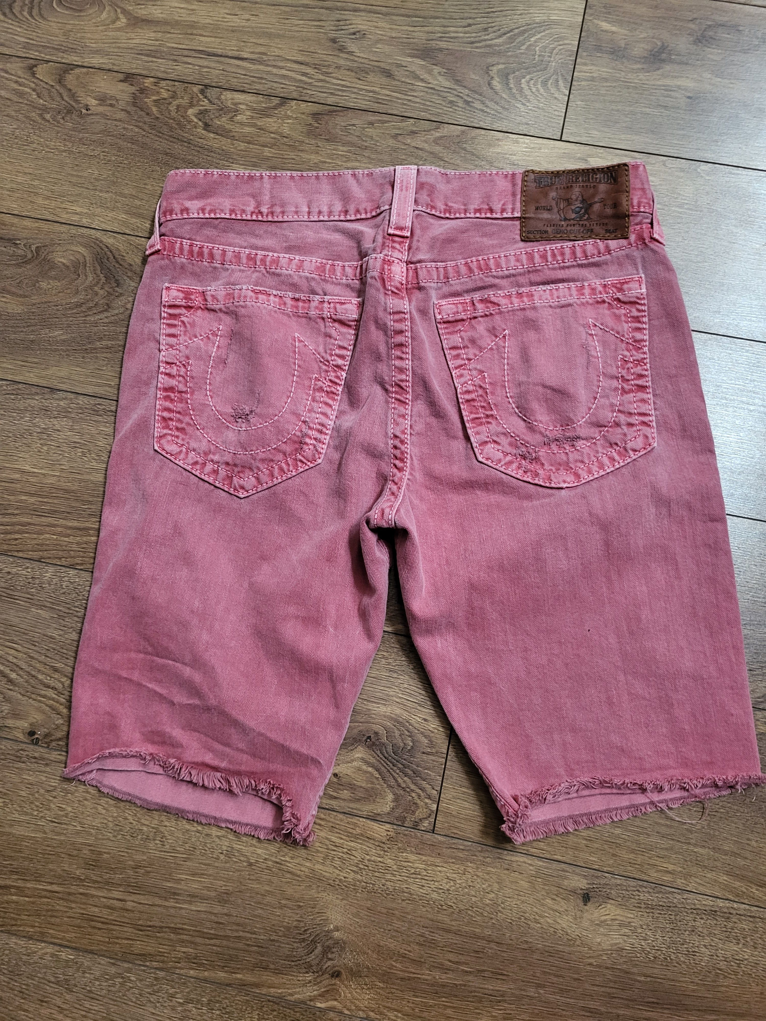 True Religion True Religion Geno cut-off distreesed denim shorts W34 Size US 34 / EU 50 - 1 Thumbnail