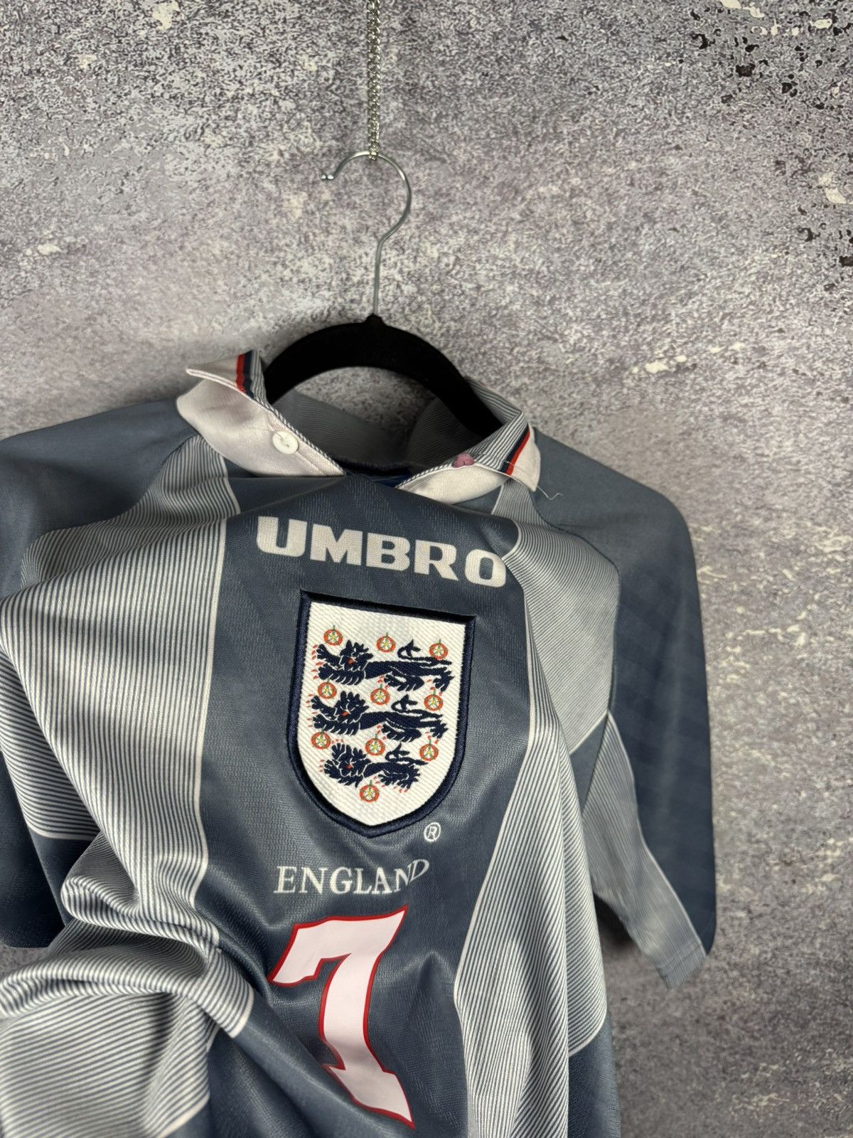 Vintage BECKHAM 90’s England National Team 1996 Umbro Jersey large Size US L / EU 52-54 / 3 - 8 Thumbnail