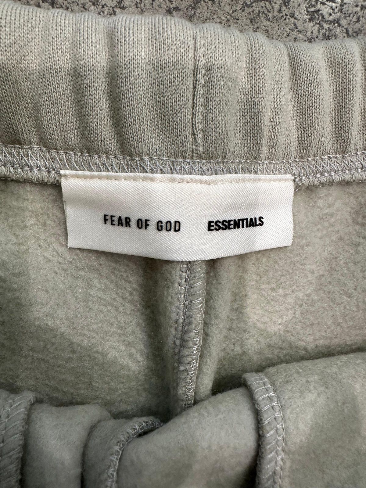 Essentials ESSENTIALS - Vintage Fleece Sweatpant Abbey Stone Size US 36 / EU 52 - 2 Thumbnail