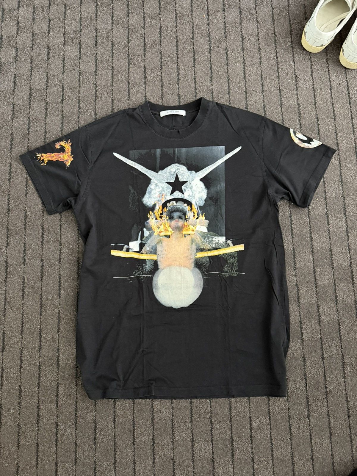 Givenchy Givenchy Voodoo doll tshirt Size US XL / EU 56 / 4 - 1 Thumbnail