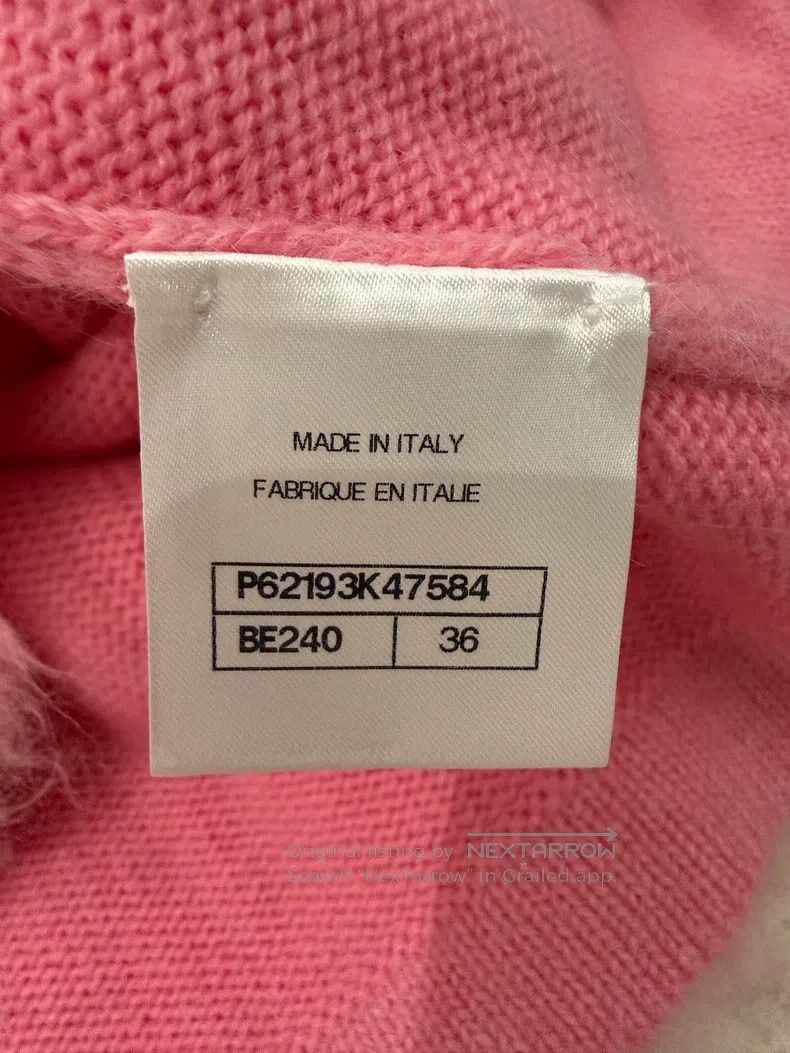 Chanel Chanel 19 Snow Series Snowflake Button Pink Cashmere Knitt Size XS / US 0-2 / IT 36-38 - 4 Thumbnail