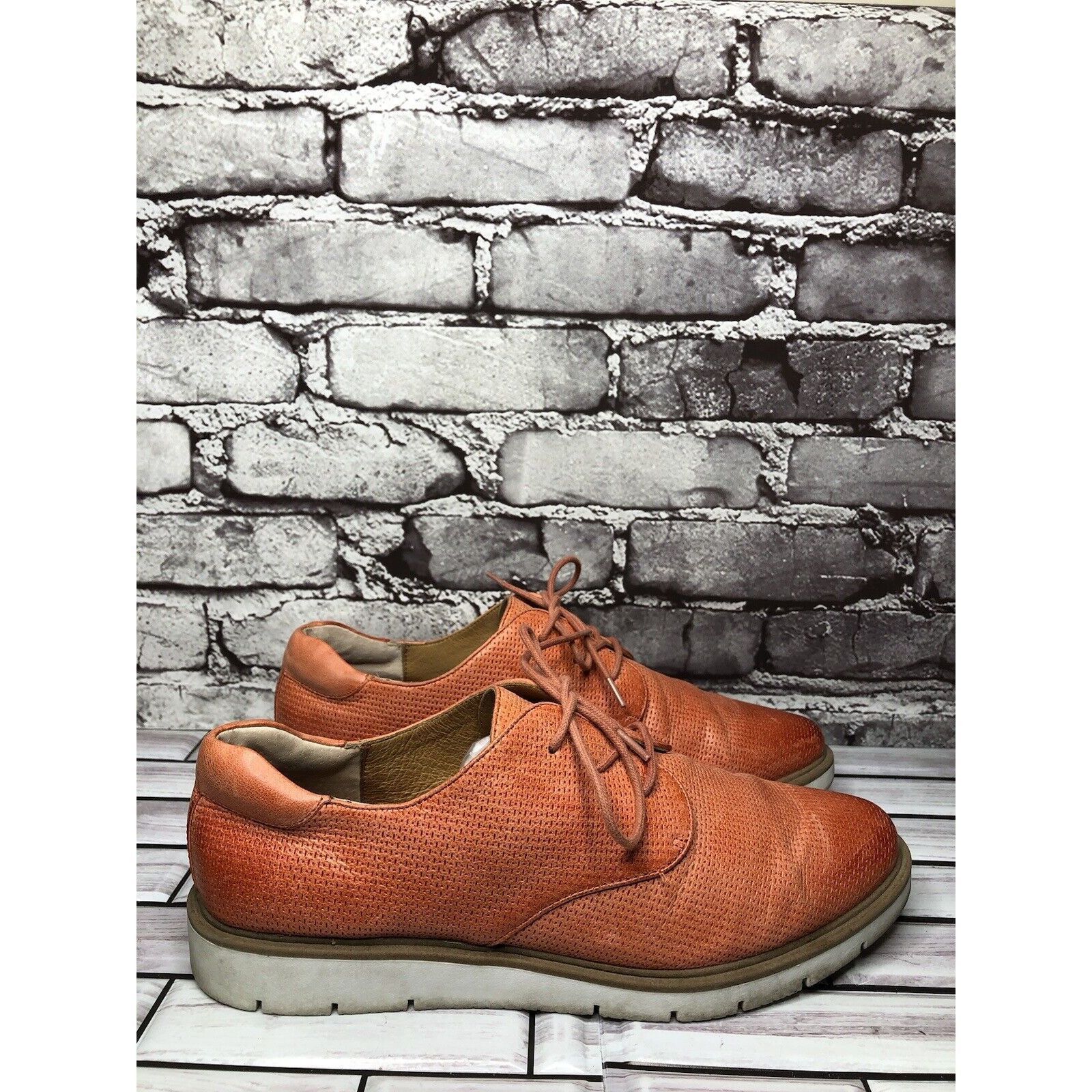 Other Sofft Coral Leather Perforated Oxfords Lace Up Casual Shoes Size US 10 / IT 40 - 15 Thumbnail