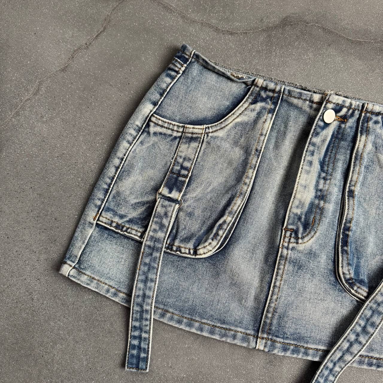 Japanese Brand Y2K Super Sexy Bondage Details Washed Denim Mini Skirt Size 28" / US 6 / IT 42 - 2 Thumbnail