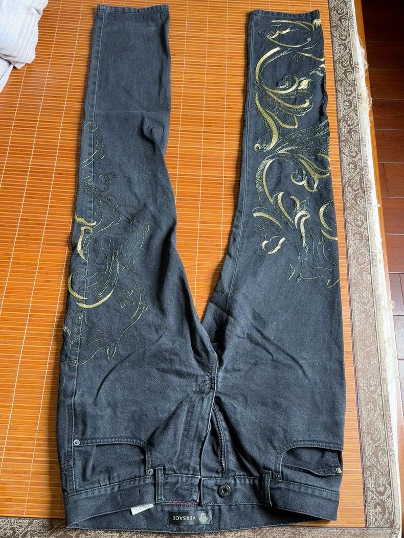 Versace Versace Gold thread embroidered jeans Size US 32 / EU 48 - 2 Thumbnail