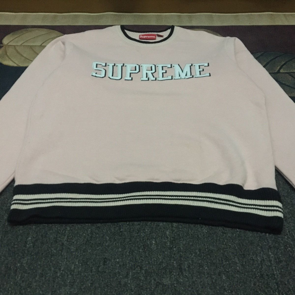 Supreme SUPREME Crewneck Sweatshirt Size US S / EU 44-46 / 1 - 3 Thumbnail