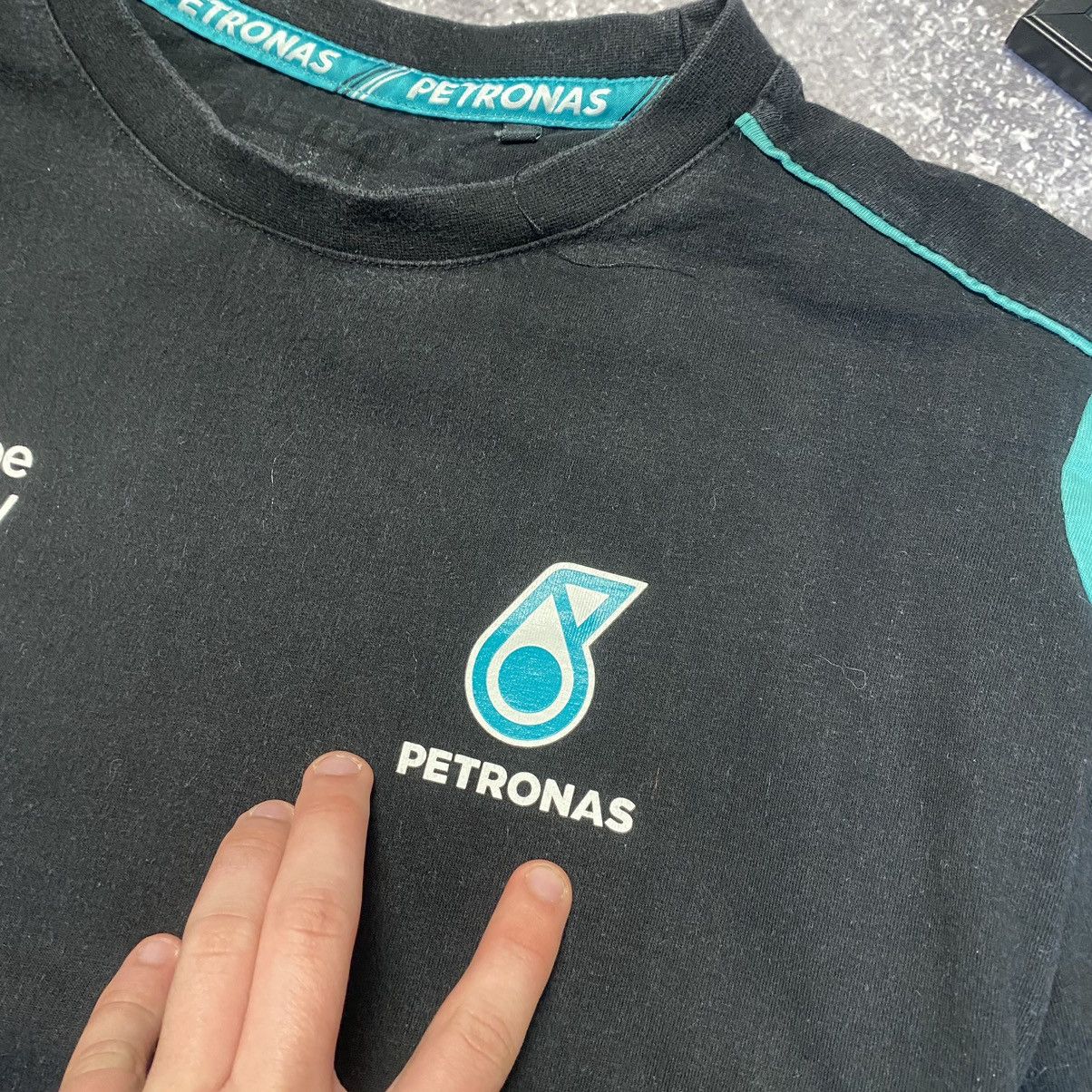 Yamaha Vintage Yamaha Petronas Michelin Big Logo racing tee Size US XL / EU 56 / 4 - 5 Thumbnail