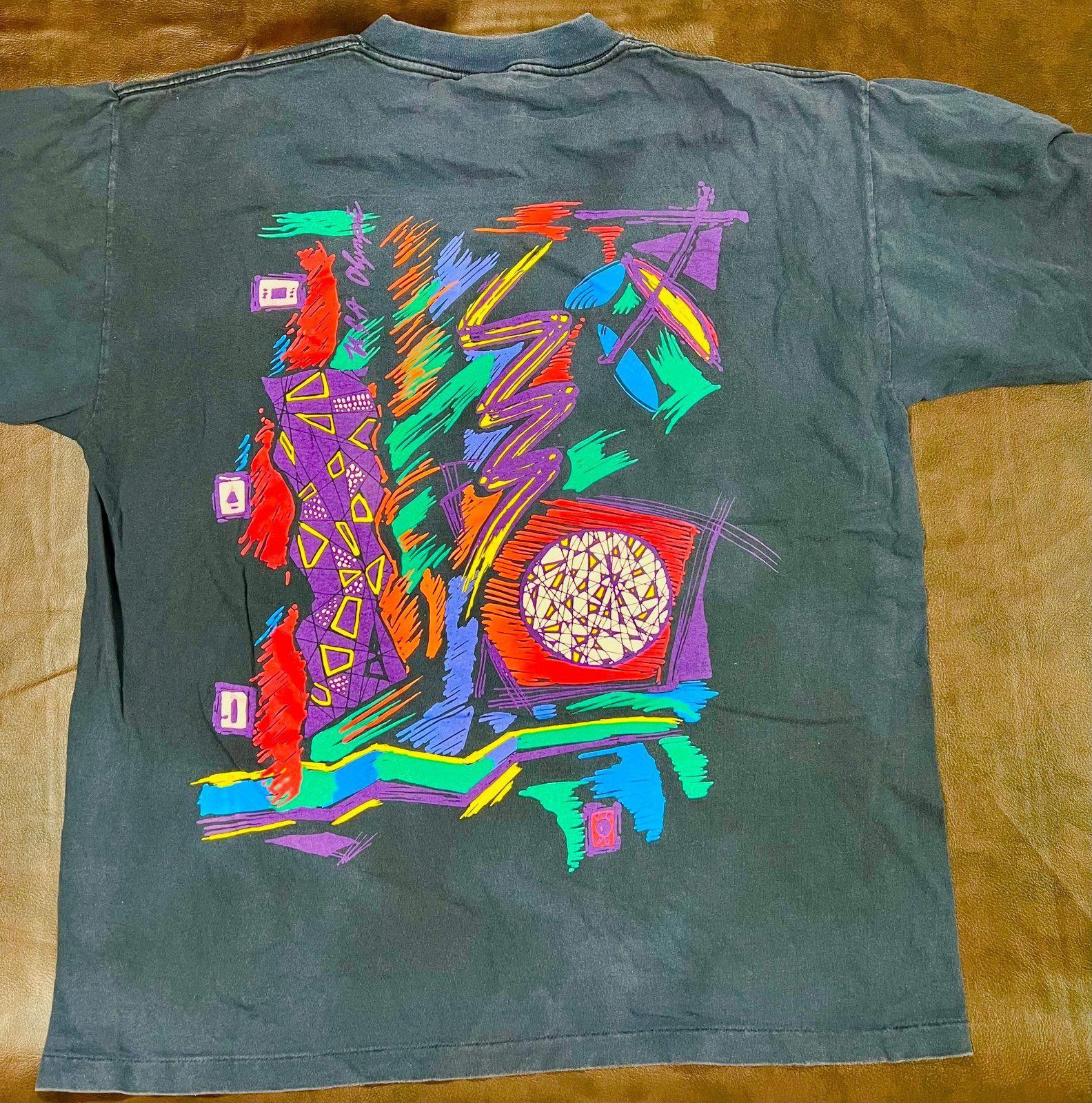 Designer Vintage Graphic Tee - Bold Abstract Design Size US L / EU 52-54 / 3 - 1 Thumbnail