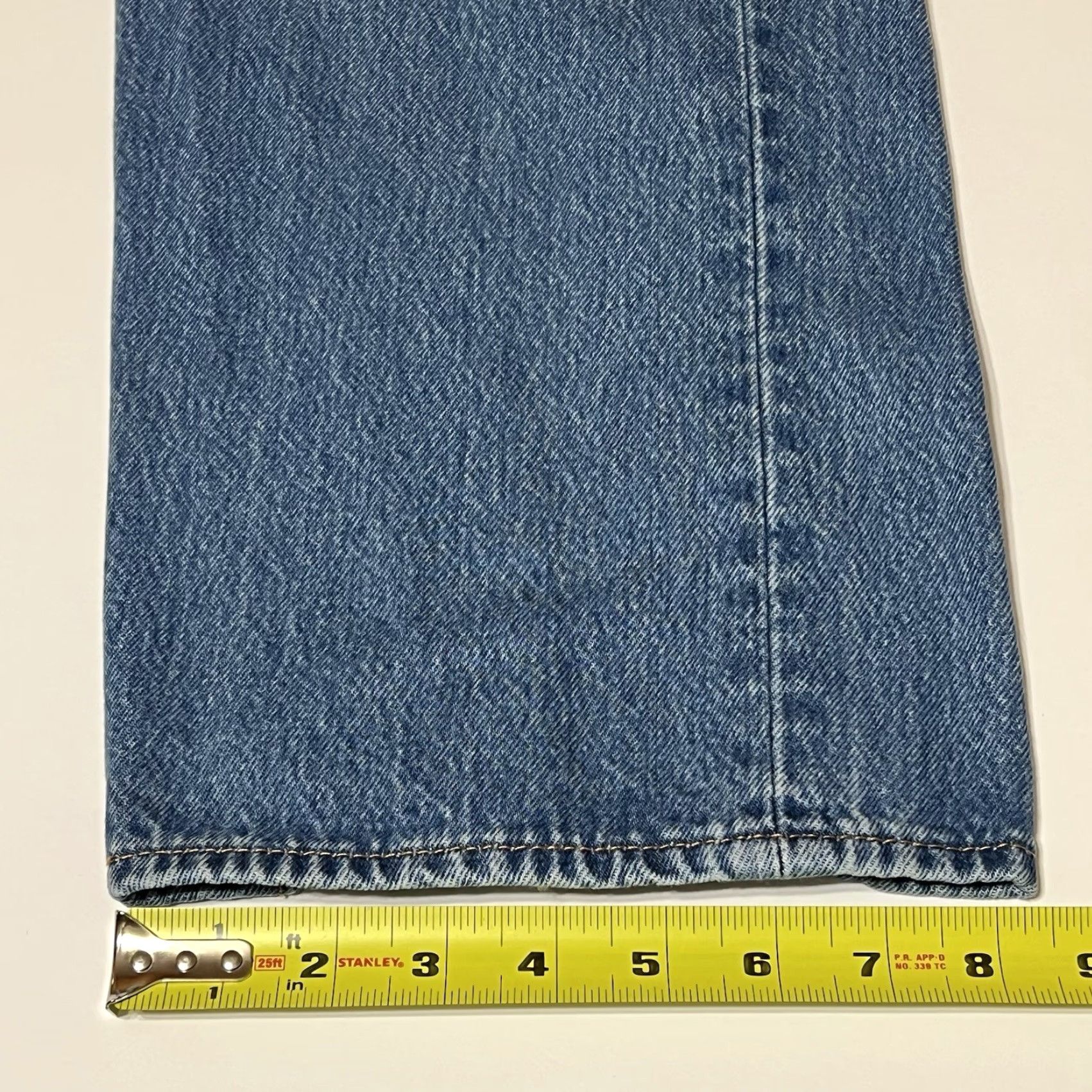 Levi's VINTAGE Levis 501 Straight Leg Button Fly Medium Wash Jeans Mens 38x32 38x31 Blue Size US 38 / EU 54 - 7 Thumbnail