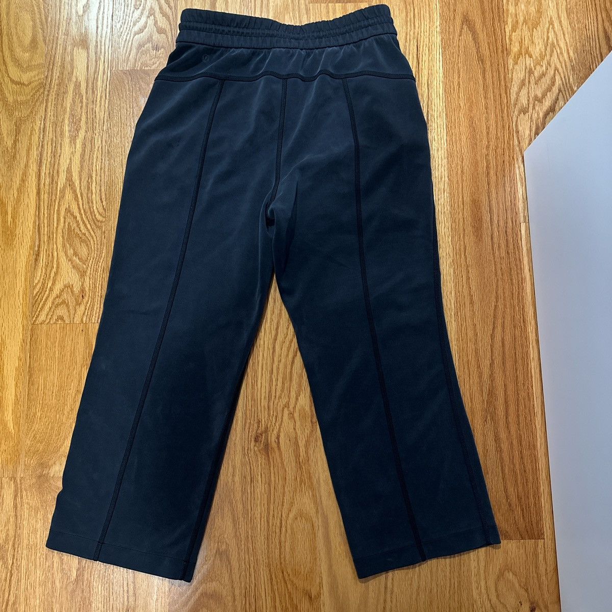 Lululemon Lululemon Cropped Soft Stream High-Rise Sweatpants Size 28" / US 6 / IT 42 - 2 Thumbnail