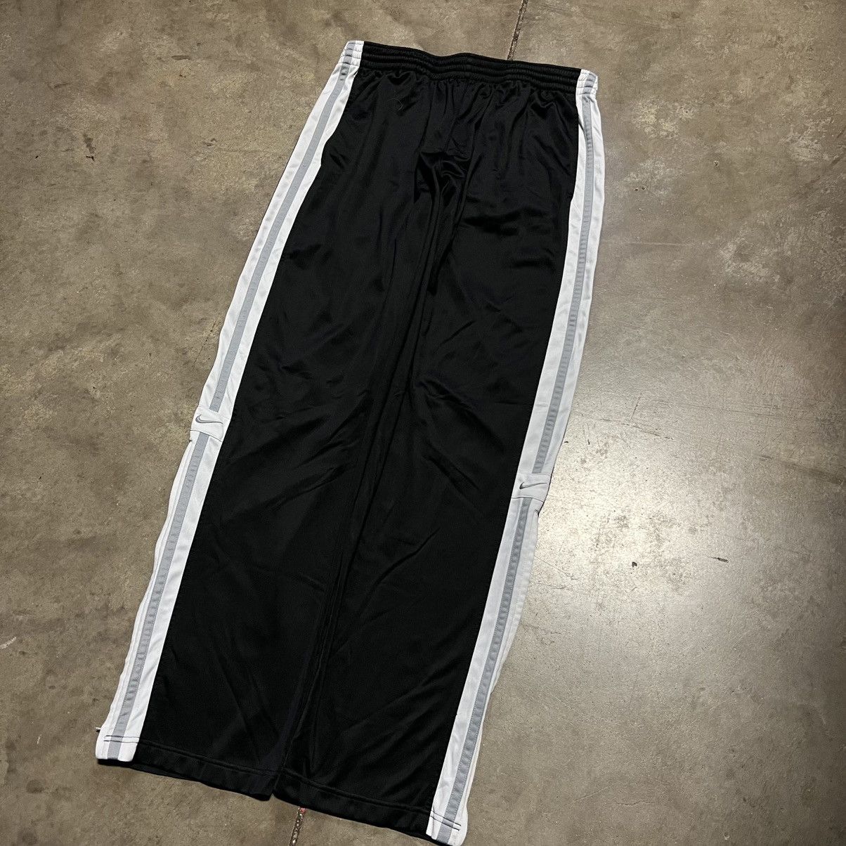 Vintage Vintage Y2K Nike Mini Swoosh Sweatpants Baggy Satin Warmup Size US 32 / EU 48 - 5 Thumbnail