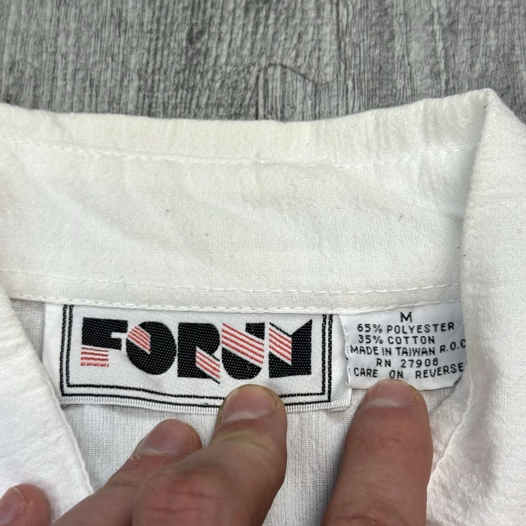 Vintage VINTAGE 80s FORUM Men's White Crepe Short Sleeve Button-Up Shirt Casual Business Formal M Size US M / EU 48-50 / 2 - 4 Thumbnail