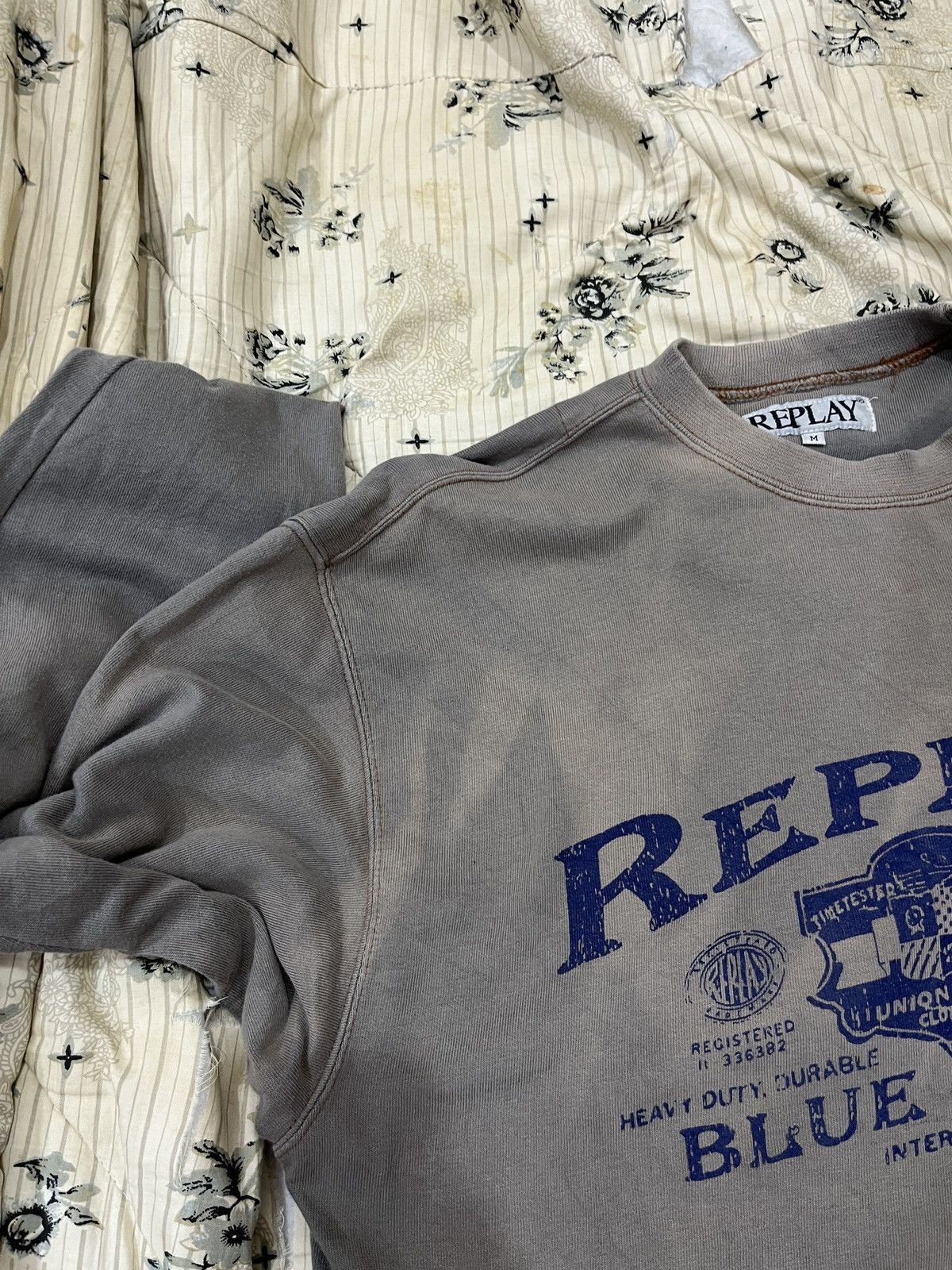 Replay 🔥🔥🔥RARE VTG REPLAY SUNFADED SWEATSHIRT Size US M / EU 48-50 / 2 - 11 Thumbnail