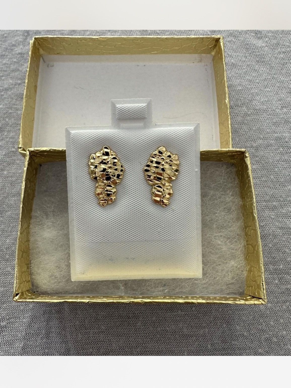 Other Brand New in the box gold plated nugget stud earrings Size ONE SIZE - 2 Thumbnail