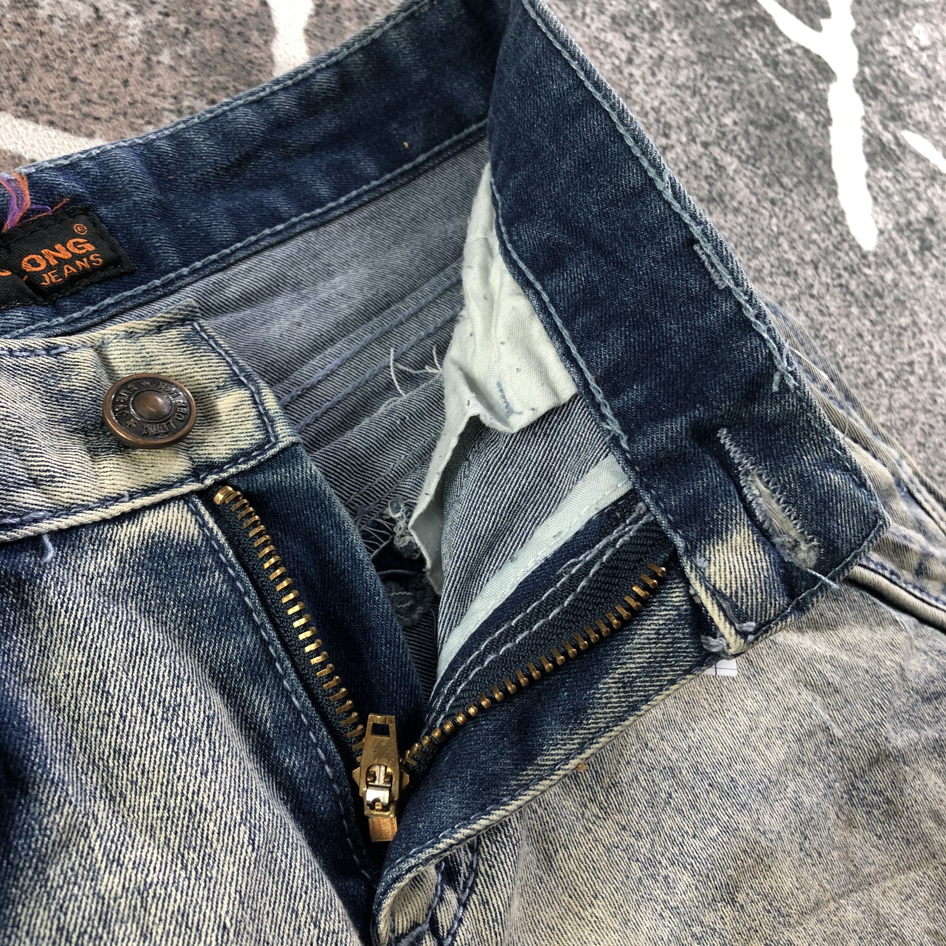 Japanese Brand Vintage Japanese Cargo Jeans Dirty Wash Denim KJ3058 Size US 27 - 7 Thumbnail