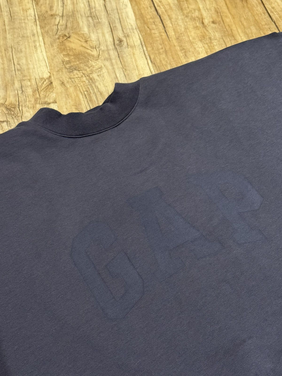 Balenciaga × Gap × Kanye West Yeezy gap engineered by balenciaga padded tee Size US S / EU 44-46 / 1 - 1 Thumbnail