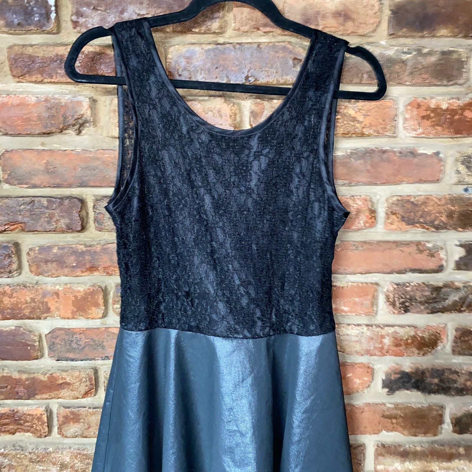 Other Walter Baker Black Lace Metallic Fit & Flare Dress Medium Size M / US 6-8 / IT 42-44 - 2 Thumbnail