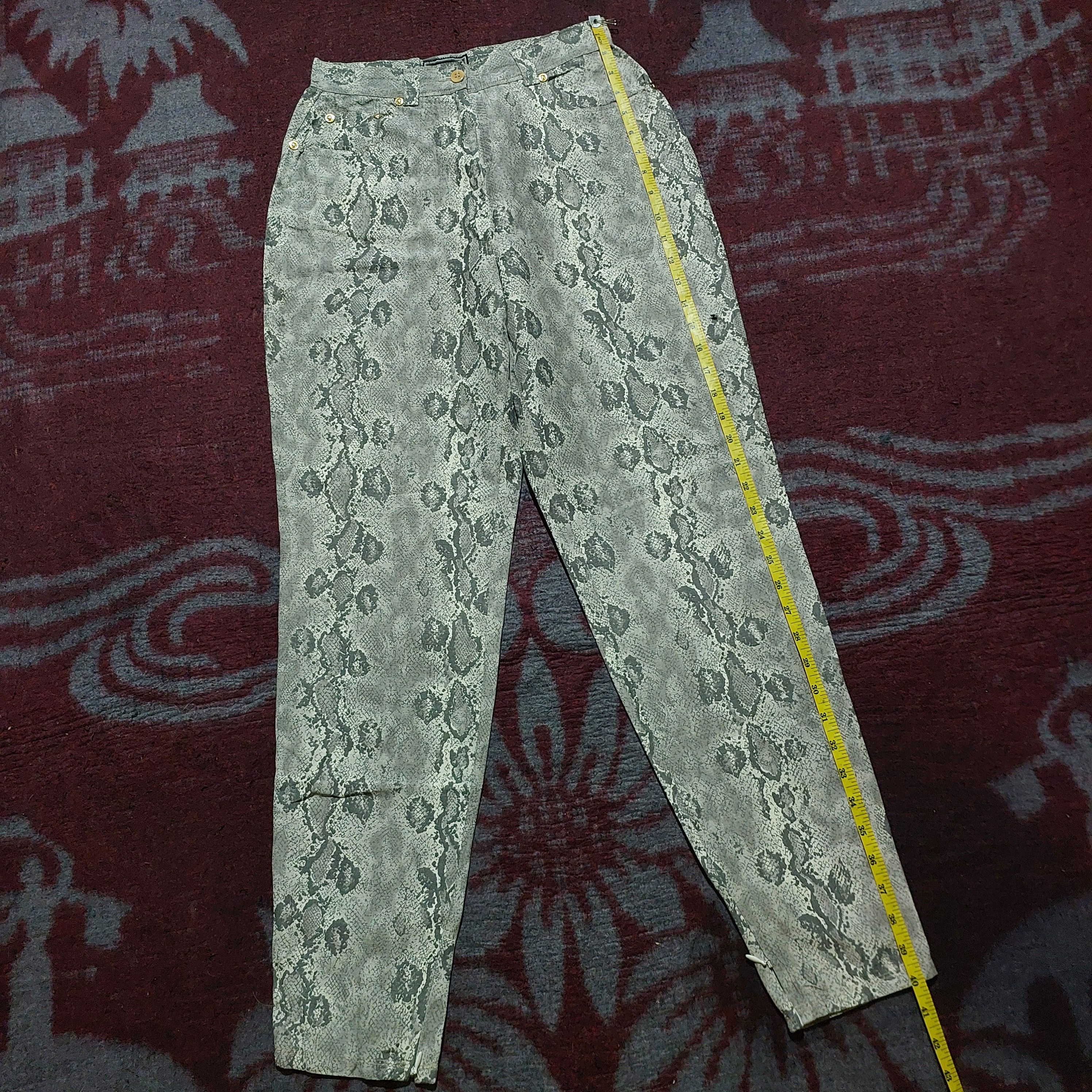 Versus Versace Versace phyton skin pattern zipp leg pants Size 26" / US 2 / IT 38 - 14 Thumbnail