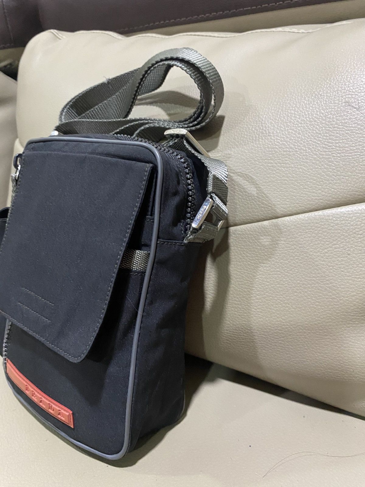 Prada Authentic Prada Sling Art.4VA337 Mat.JAY Bag Size ONE SIZE - 4 Thumbnail