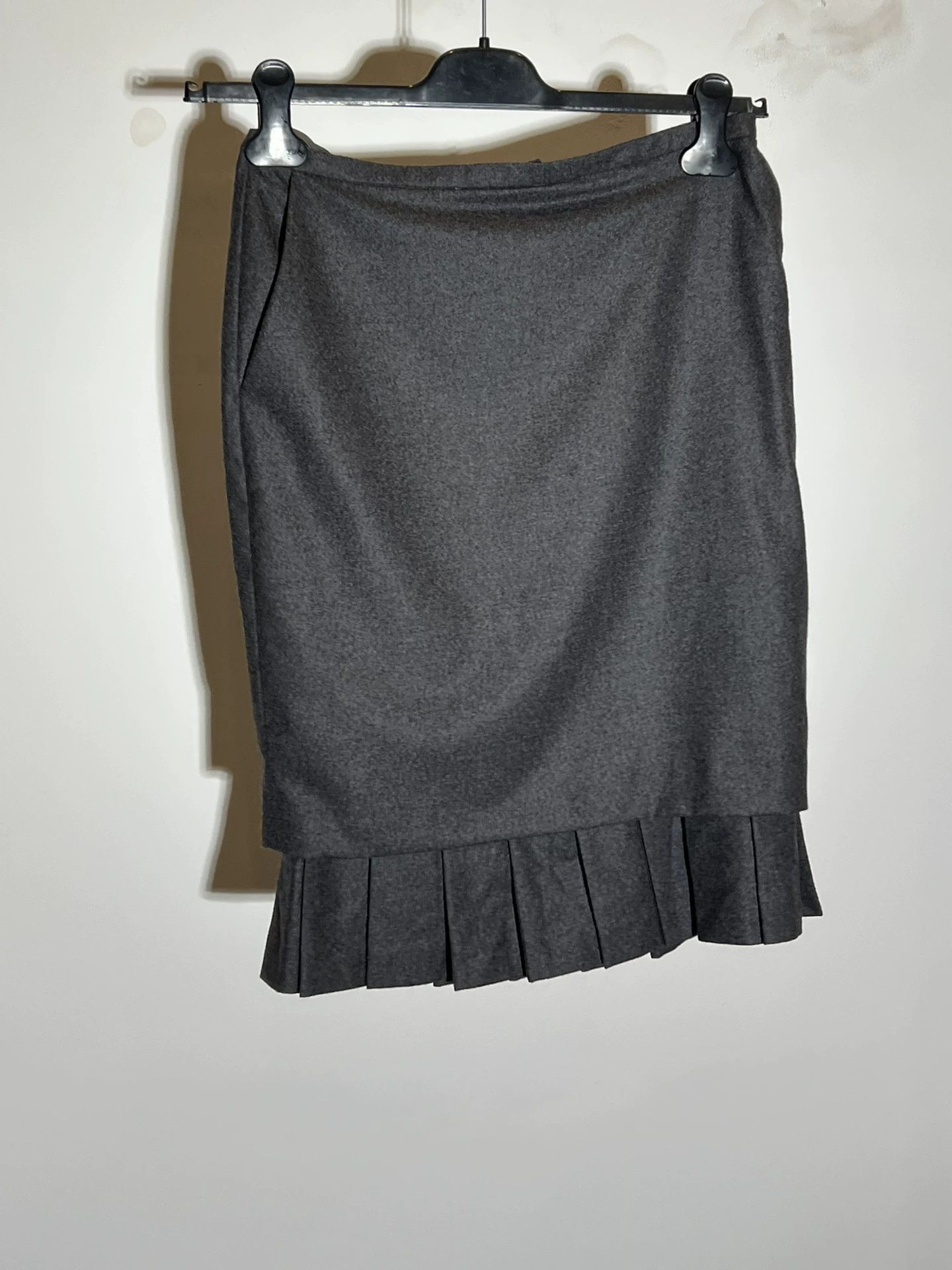 Hermes Hermes Gray Pleated Hem Skirt Size US 38 / EU 54 - 1 Thumbnail