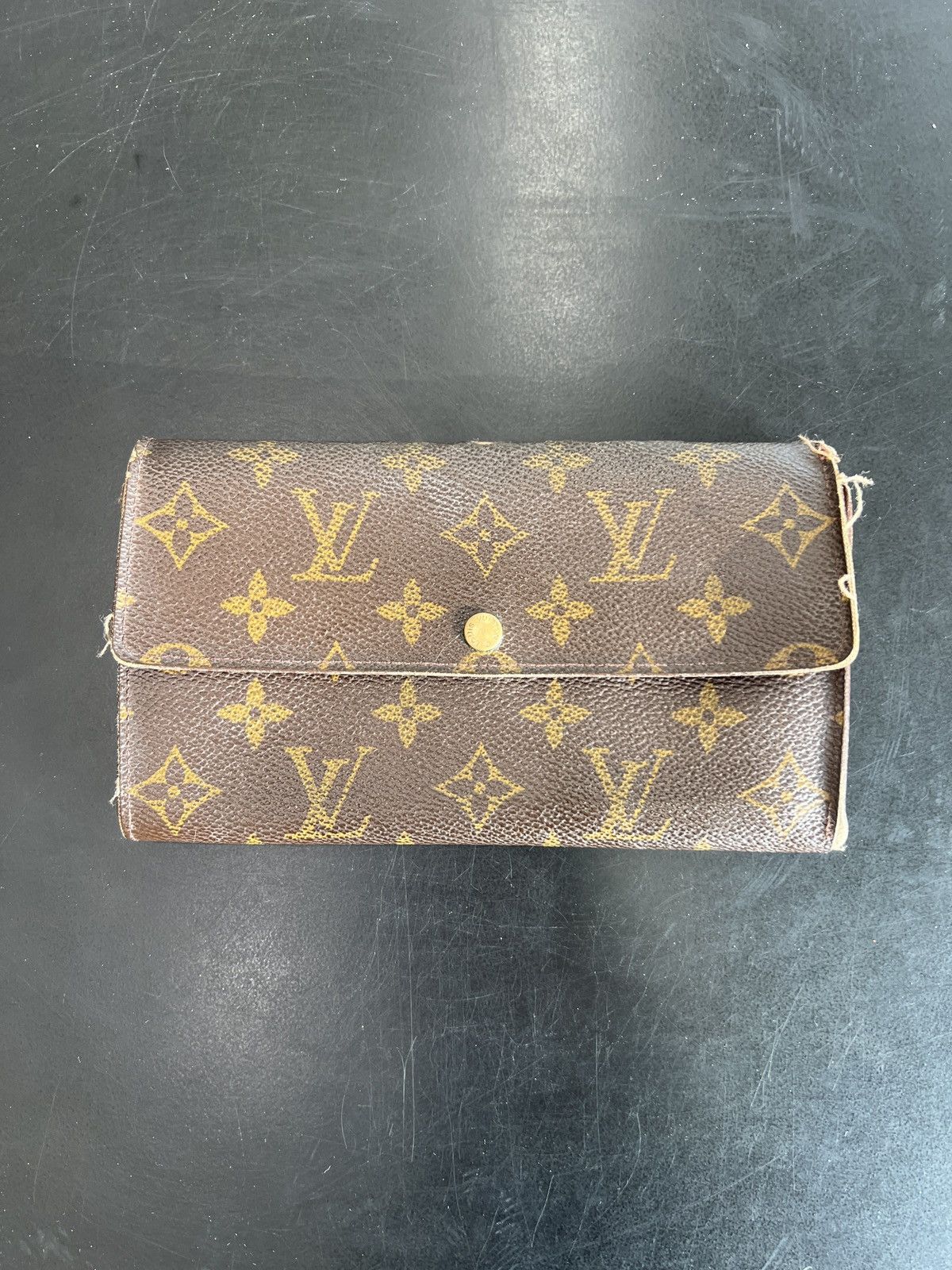 Louis Vuitton × Vintage Louis Vuitton Large Monogram Zippy Wallet Size ONE SIZE - 1 Thumbnail