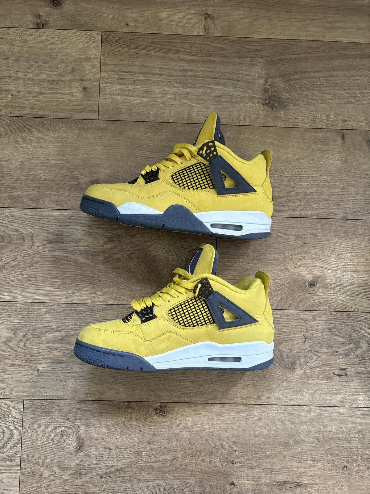 Jordan Brand Jordan 4 Lightnings Size US 10 / EU 43 - 4 Thumbnail