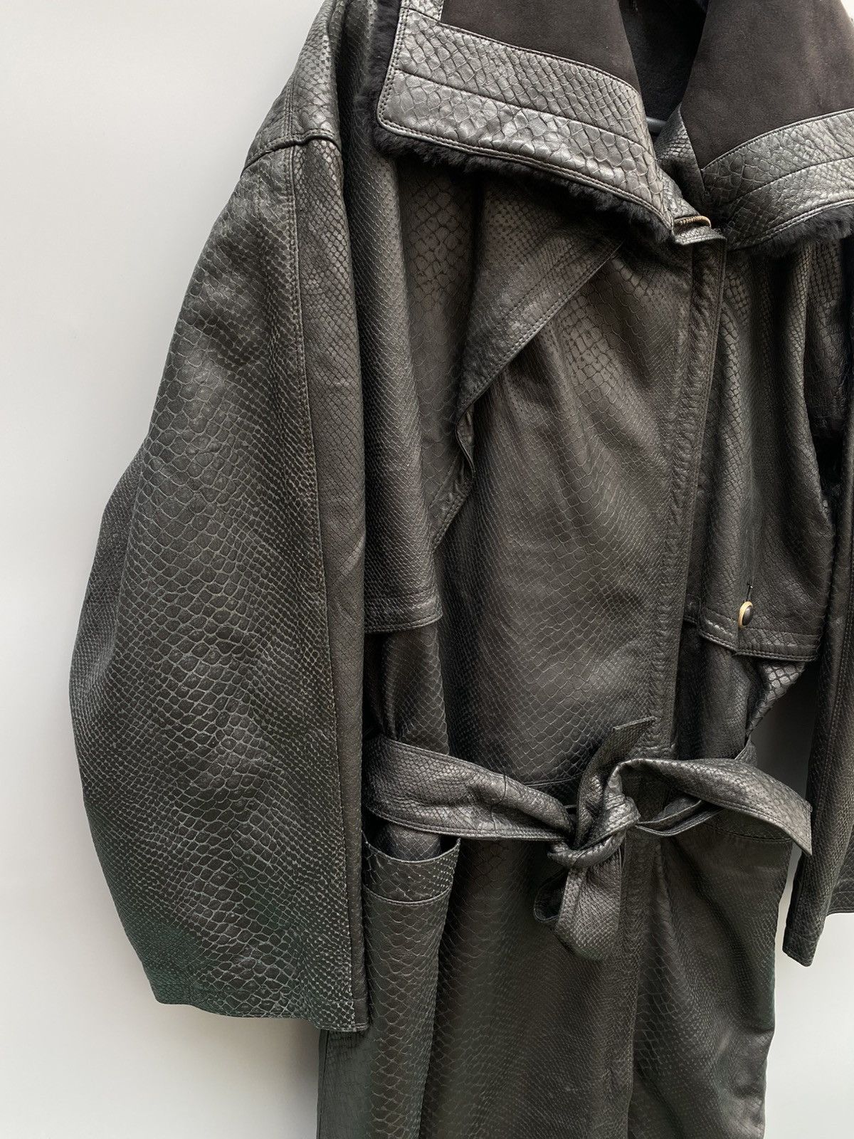 Versace 1990s Gianni Versace Snakeskin Embossed Leather Coat Size US L / EU 52-54 / 3 - 5 Thumbnail