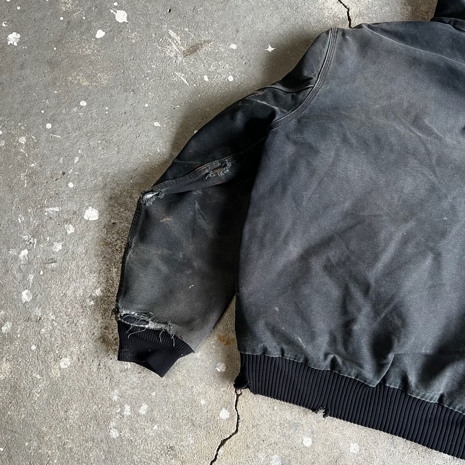 Carhartt × Vintage Carhartt J130 BLK black faded hooded work wear jacket Size US M / EU 48-50 / 2 - 17 Thumbnail