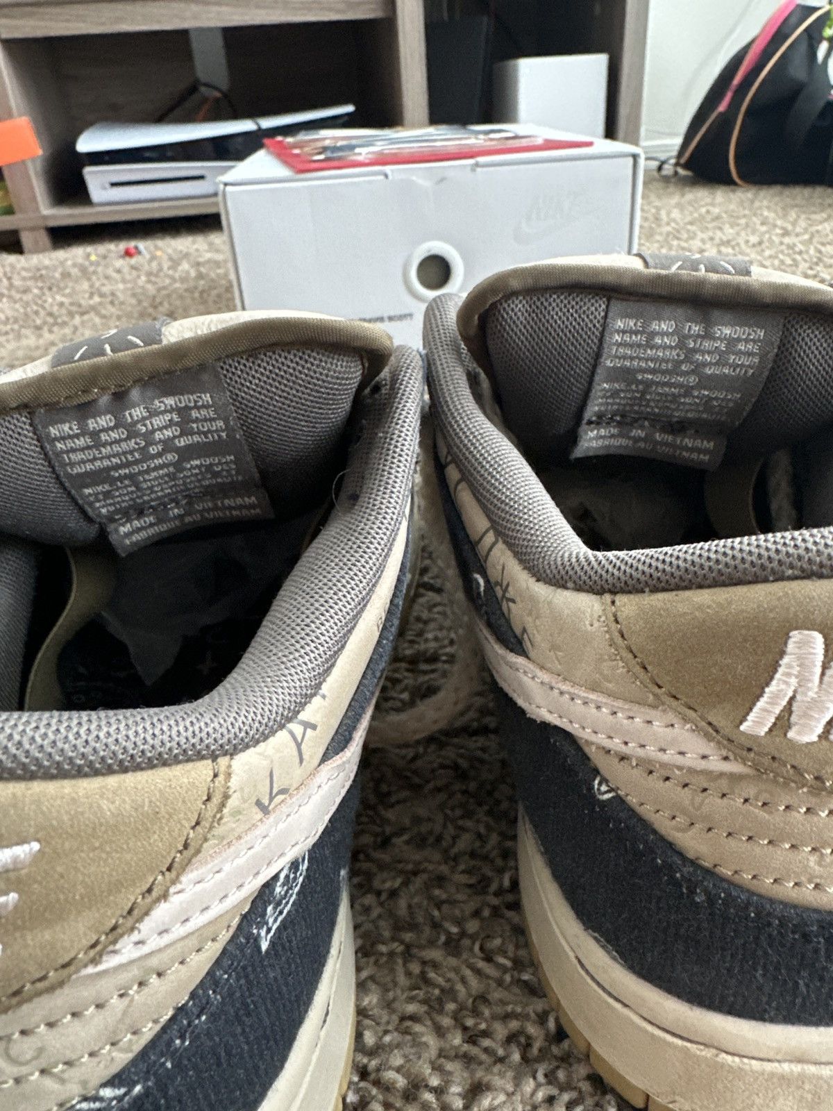 Nike × Travis Scott Travis Scott Nike sb dunk low Size US 10.5 / EU 43-44 - 12 Thumbnail