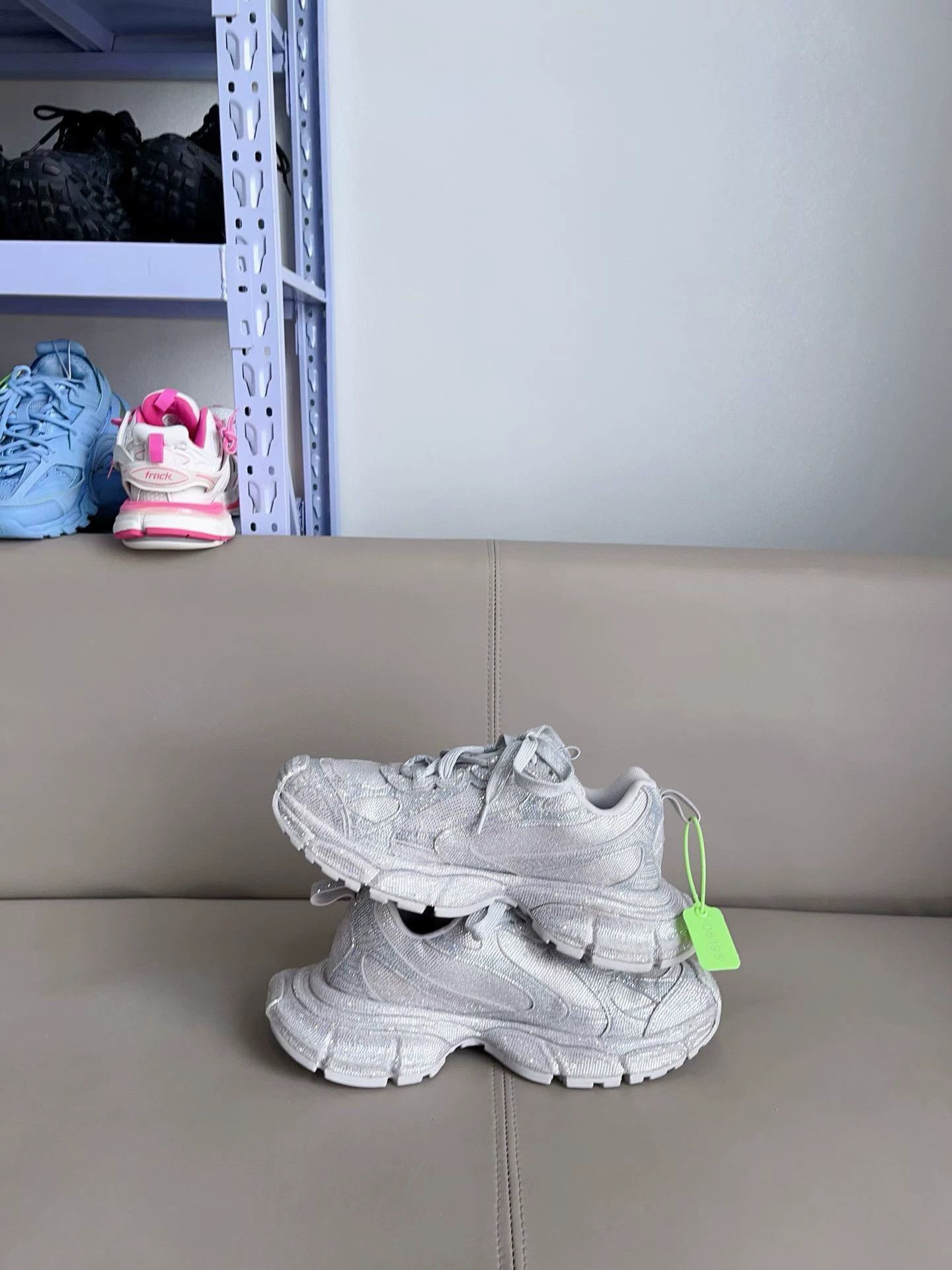 Balenciaga Balenciaga 3XL Full Diamond Men's Size 43 Size US 10 / EU 43 - 5 Thumbnail